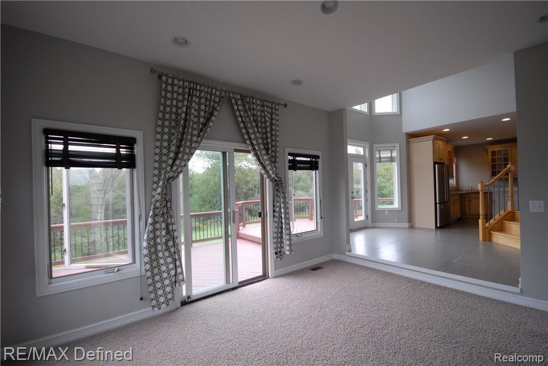 10368 Jossman Road Goodrich, MI 48438 - Photo 13 of 37 Jossman breakfast nook 2.JPG