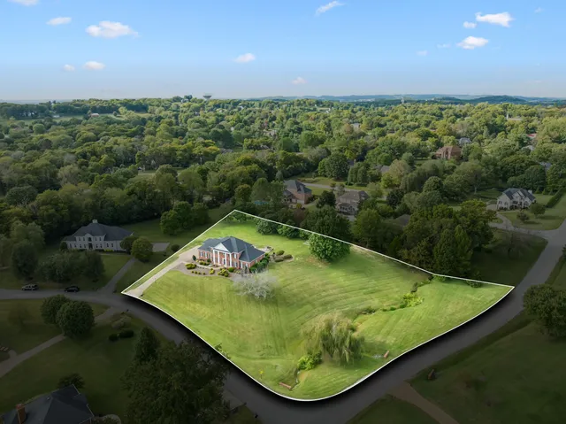 a view of a lush green field