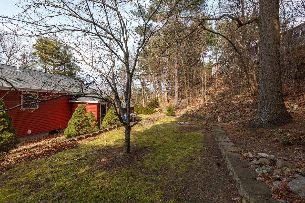 169 Weston Road Manchester, NH 03103 - Photo 32 of 40
