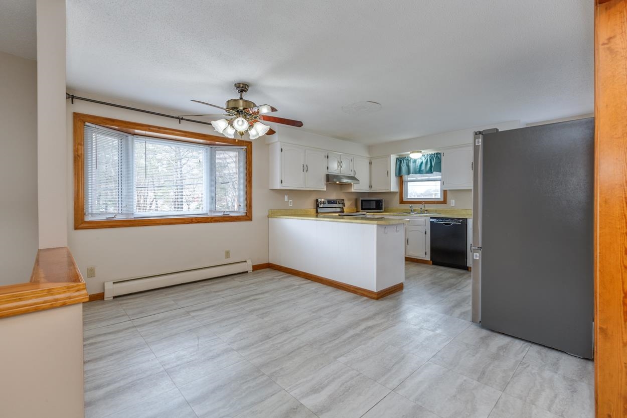169 Weston Road Manchester, NH 03103 - Photo 36 of 40