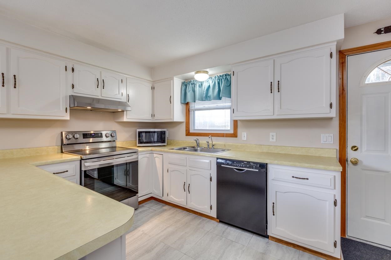 169 Weston Road Manchester, NH 03103 - Photo 40 of 40
