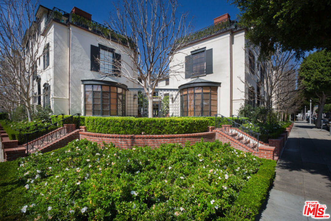 155 South Rodeo Drive Beverly Hills, CA 90212 - Photo 1 of 17