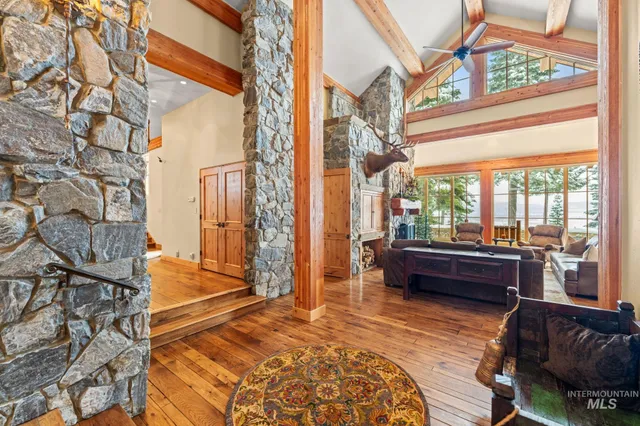$5,600,000 | 442 Sugarloaf Place, Donnelly, ID 83615