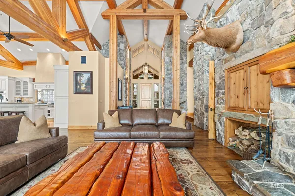 $5,600,000 | 442 Sugarloaf Place, Donnelly, ID 83615