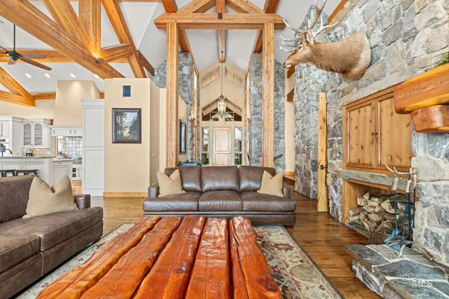 $5,600,000 | 442 Sugarloaf Place, Donnelly, ID 83615