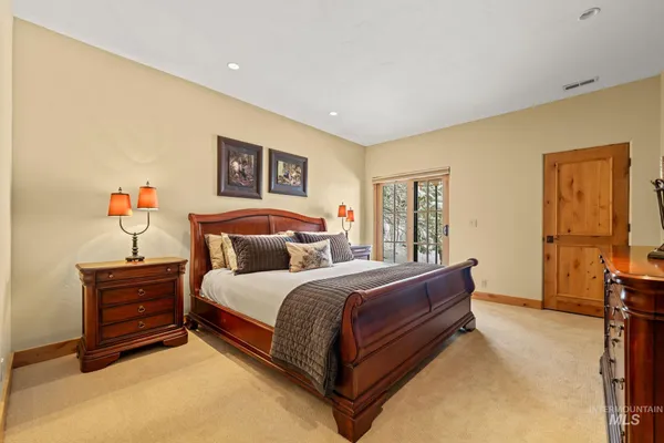 $5,600,000 | 442 Sugarloaf Place, Donnelly, ID 83615