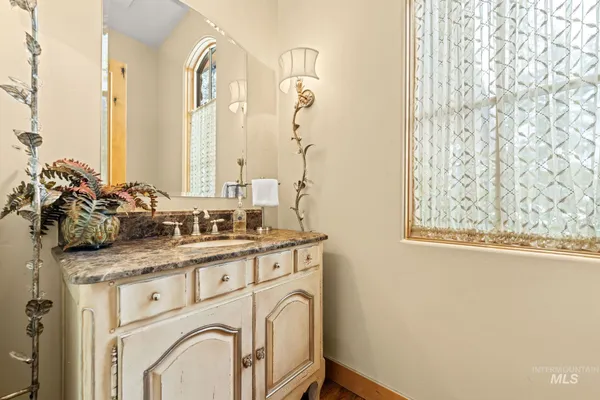 $5,600,000 | 442 Sugarloaf Place, Donnelly, ID 83615