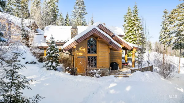 $5,600,000 | 442 Sugarloaf Place, Donnelly, ID 83615