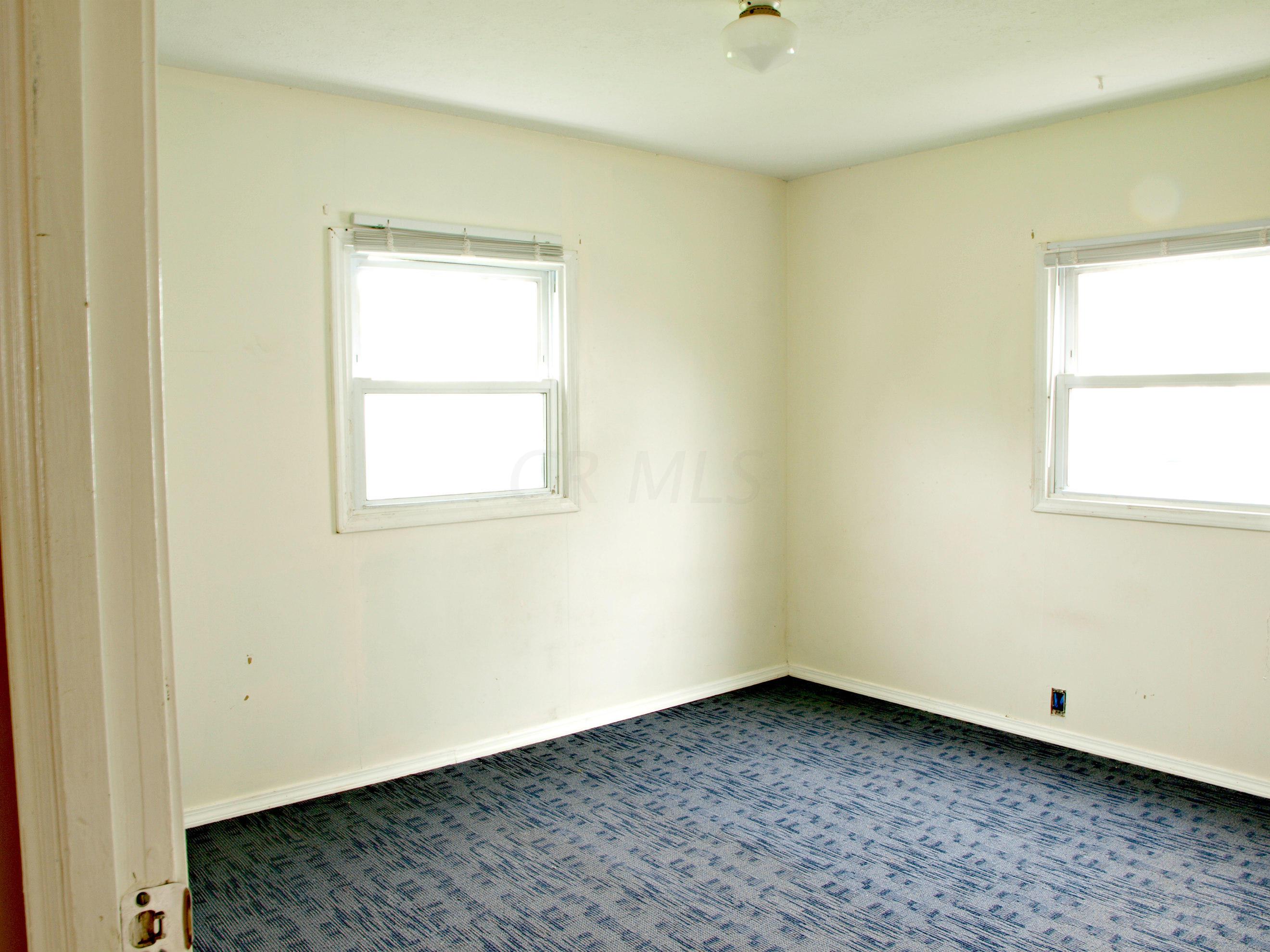 2530 Howey Road Columbus, OH 43211 - Photo 8 of 11