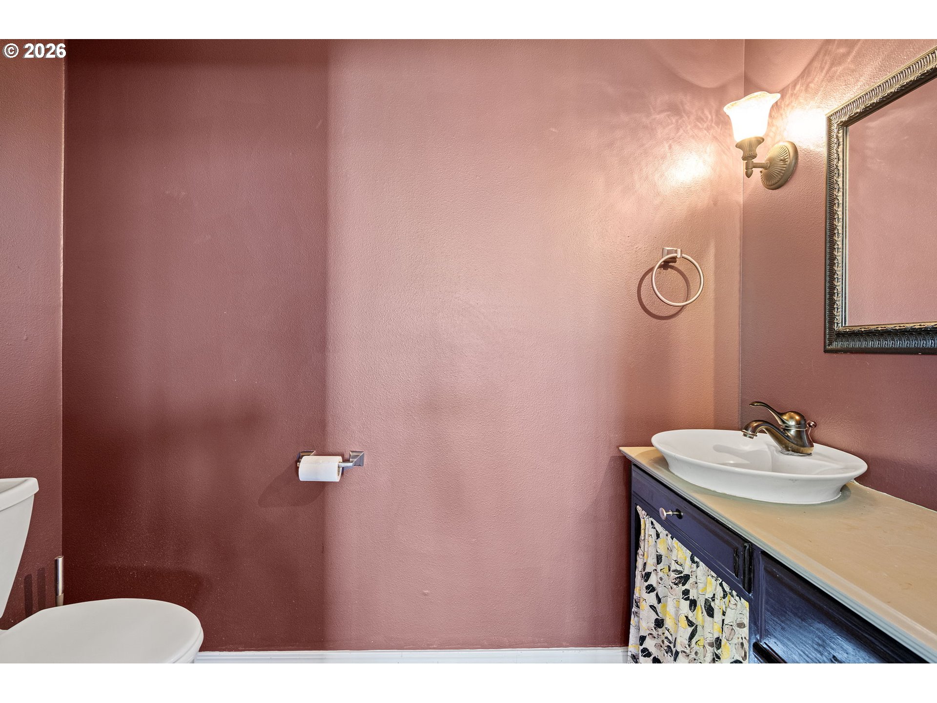 2577 Elysium Avenue Eugene, OR 97401 - Photo 25 of 47 Bathroom