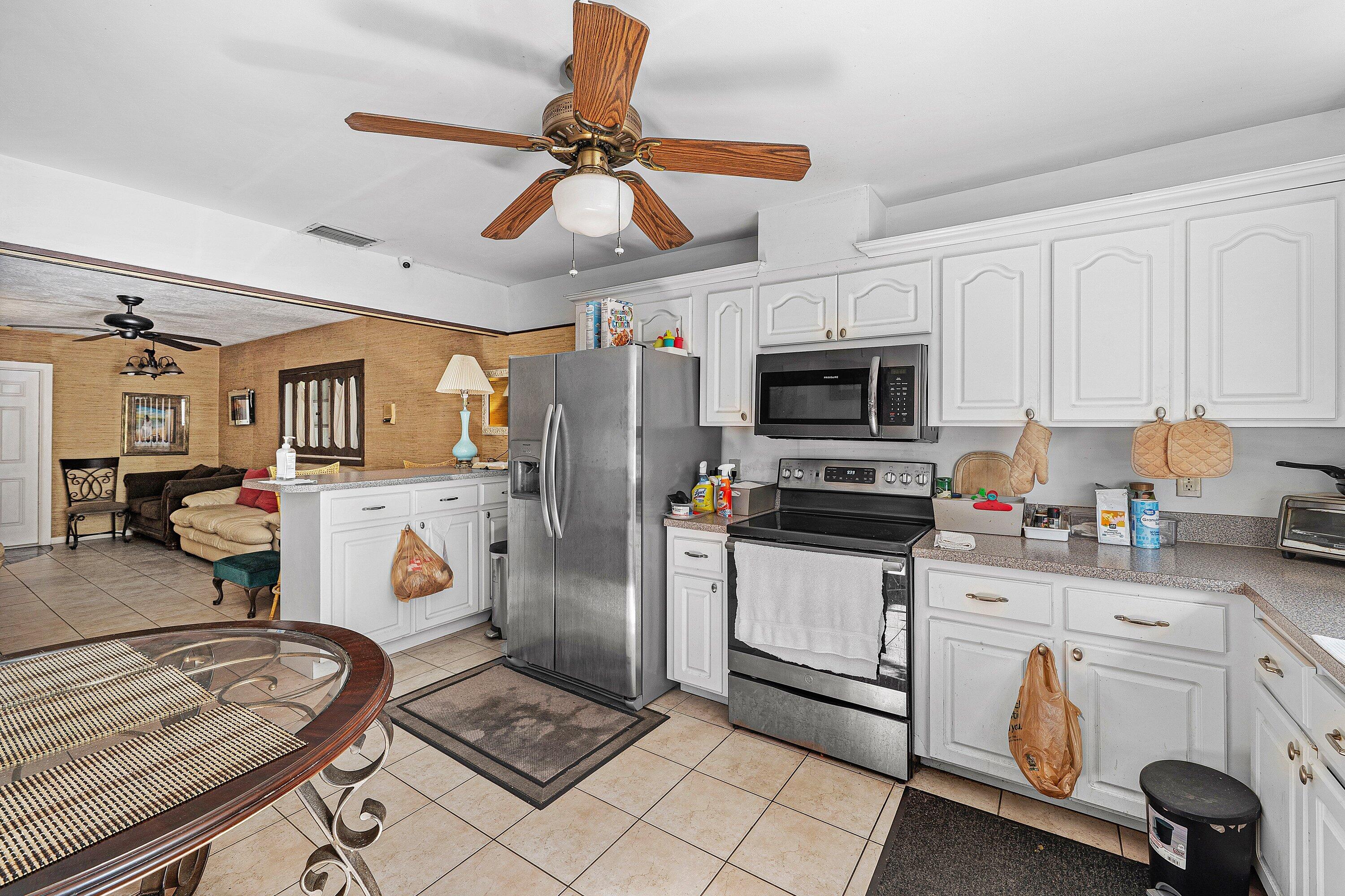 1200 Northwest 4th Avenue Boca Raton, FL 33432 - Photo 15 of 24 011-1200Northwest4thAvenue-BocaRaton-FL-