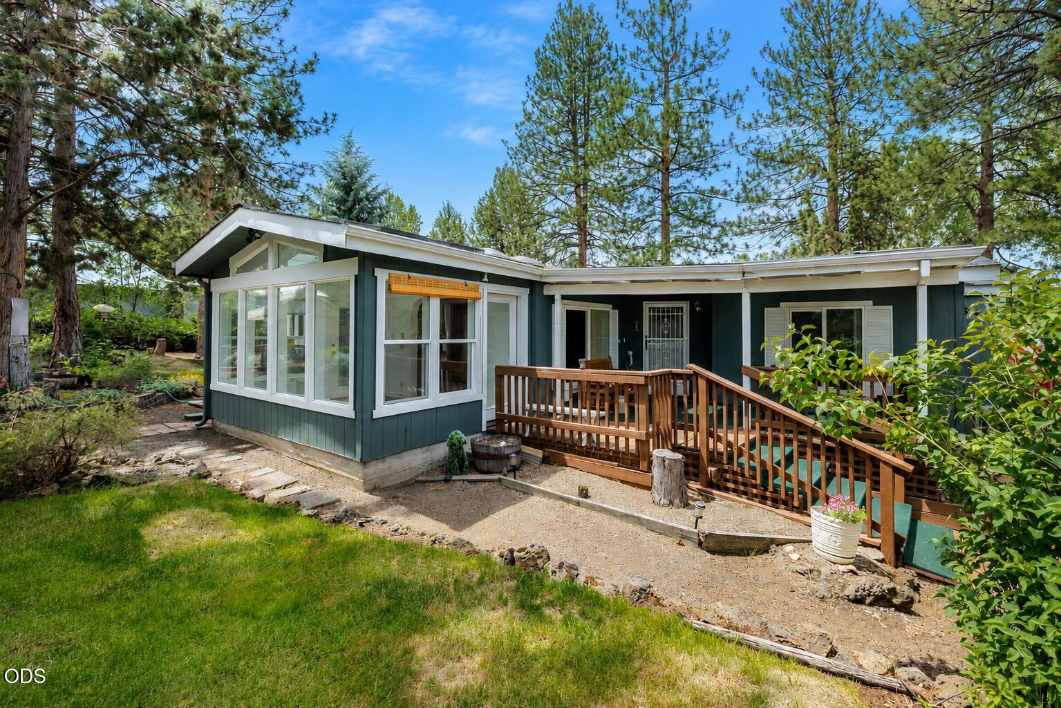 60865 Raintree Court Bend, OR 97702 - Photo 1 of 33