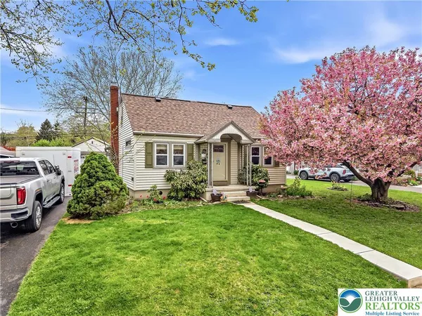 $320,000 | 115 North Liberty Street, Nazareth, PA 18064