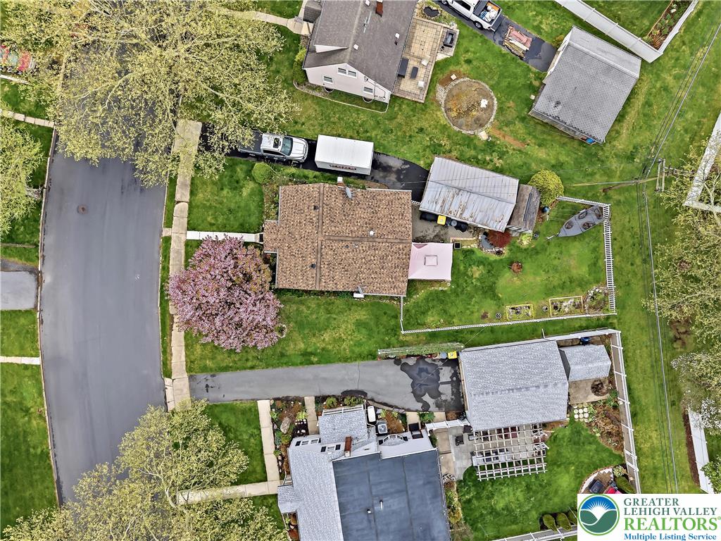 115 North Liberty Street Nazareth, PA 18064 - Photo 25 of 27 an aerial view of residential houses with outdoor space