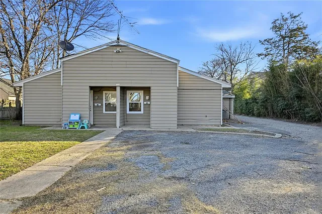 $675 | 817 South Elm Street, Unit 2, Sherman, TX 75090