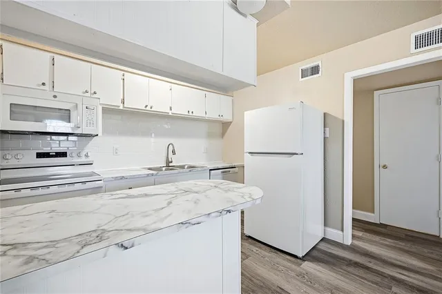 $675 | 817 South Elm Street, Unit 2, Sherman, TX 75090