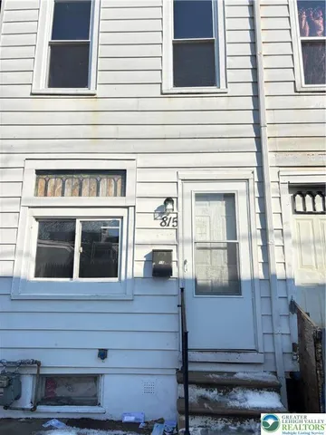 $1,600 | 815 North Silk Street, Allentown, PA 18102