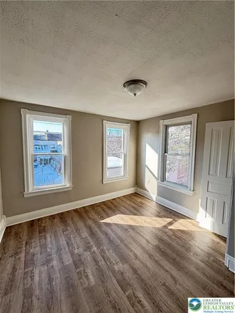 $1,600 | 815 North Silk Street, Allentown, PA 18102