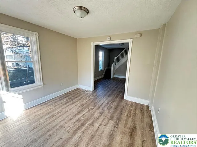 $1,600 | 815 North Silk Street, Allentown, PA 18102