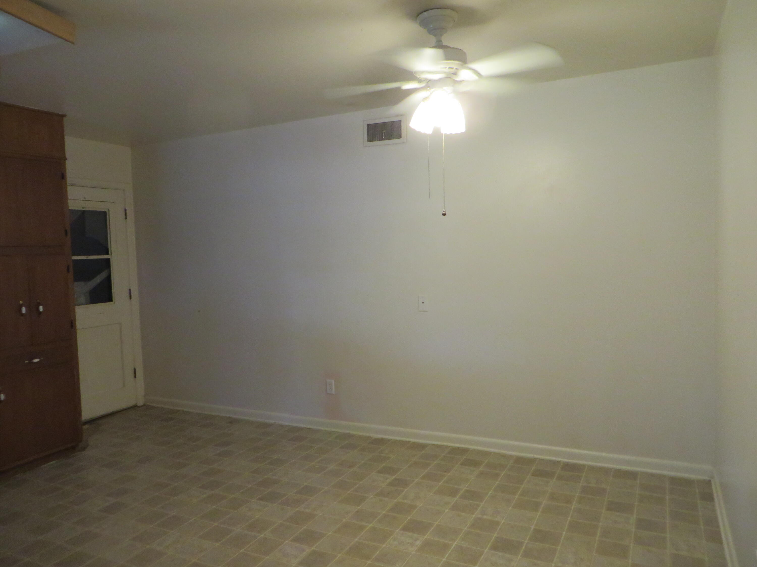 2802 63rd Street Lubbock, TX 79413 - Photo 6 of 13 IMG_0006