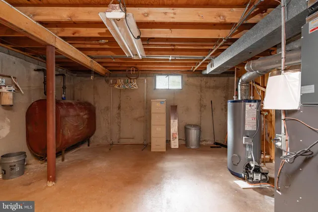 a view of a storage & utility room
