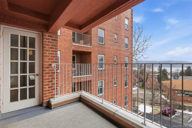 $685,000 | 565 Broadway, Unit 4F, Hastings-on-Hudson, NY 10706