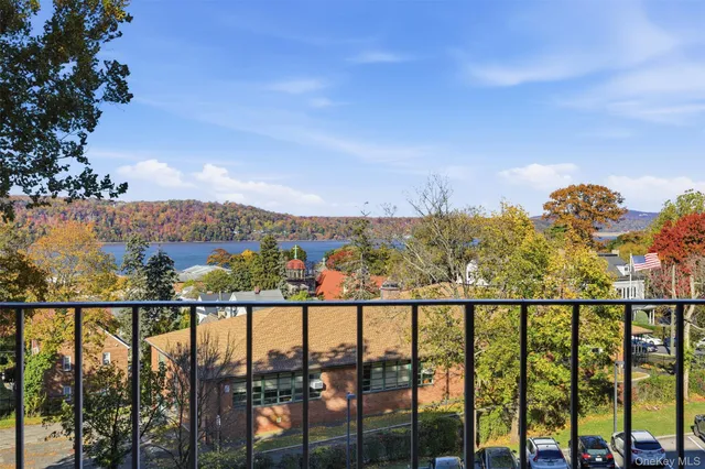 $685,000 | 565 Broadway, Unit 4F, Hastings-on-Hudson, NY 10706