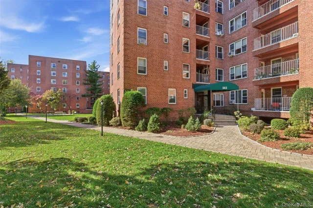 $685,000 | 565 Broadway, Unit 4F, Hastings-on-Hudson, NY 10706