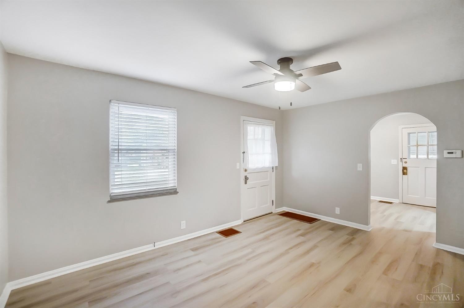 3511 West Galbraith Road Cincinnati, OH 45239 - Photo 8 of 42