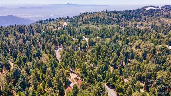 $689,900 | 901 Highway 173, Lake Arrowhead, CA 92352