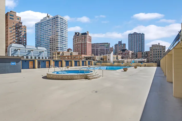 $2,450 | 655 West Irving Park Road, Unit 2912, Chicago, IL 60613