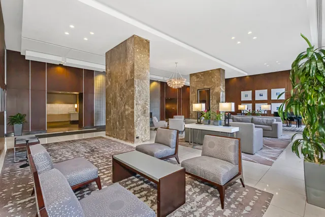 $2,450 | 655 West Irving Park Road, Unit 2912, Chicago, IL 60613