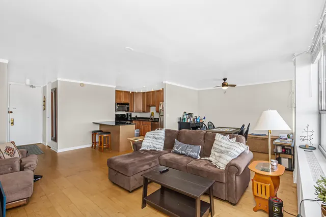 $2,450 | 655 West Irving Park Road, Unit 2912, Chicago, IL 60613