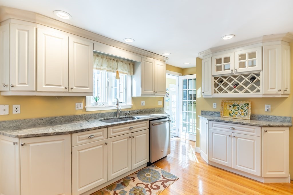 46 Cutler Road Andover, MA 01810 - Photo 10 of 31 Gallery Image 10