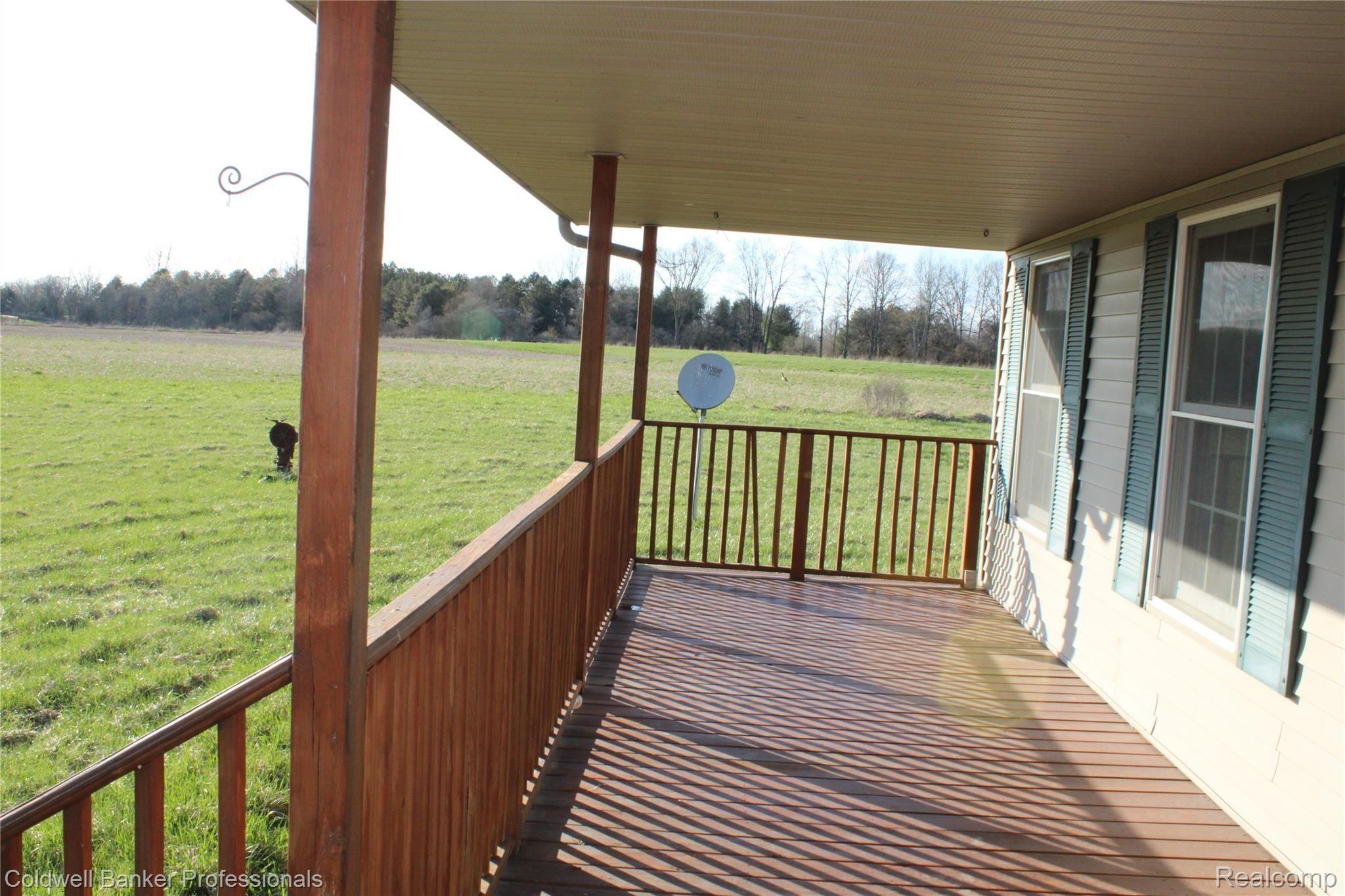 3878 Peters Road Columbiaville, MI 48421 - Photo 2 of 38 Long Deck