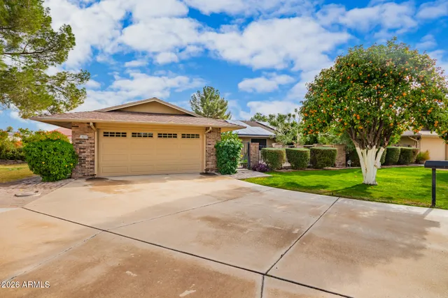 $389,999 | 18435 North 101st Drive, Sun City, AZ 85373