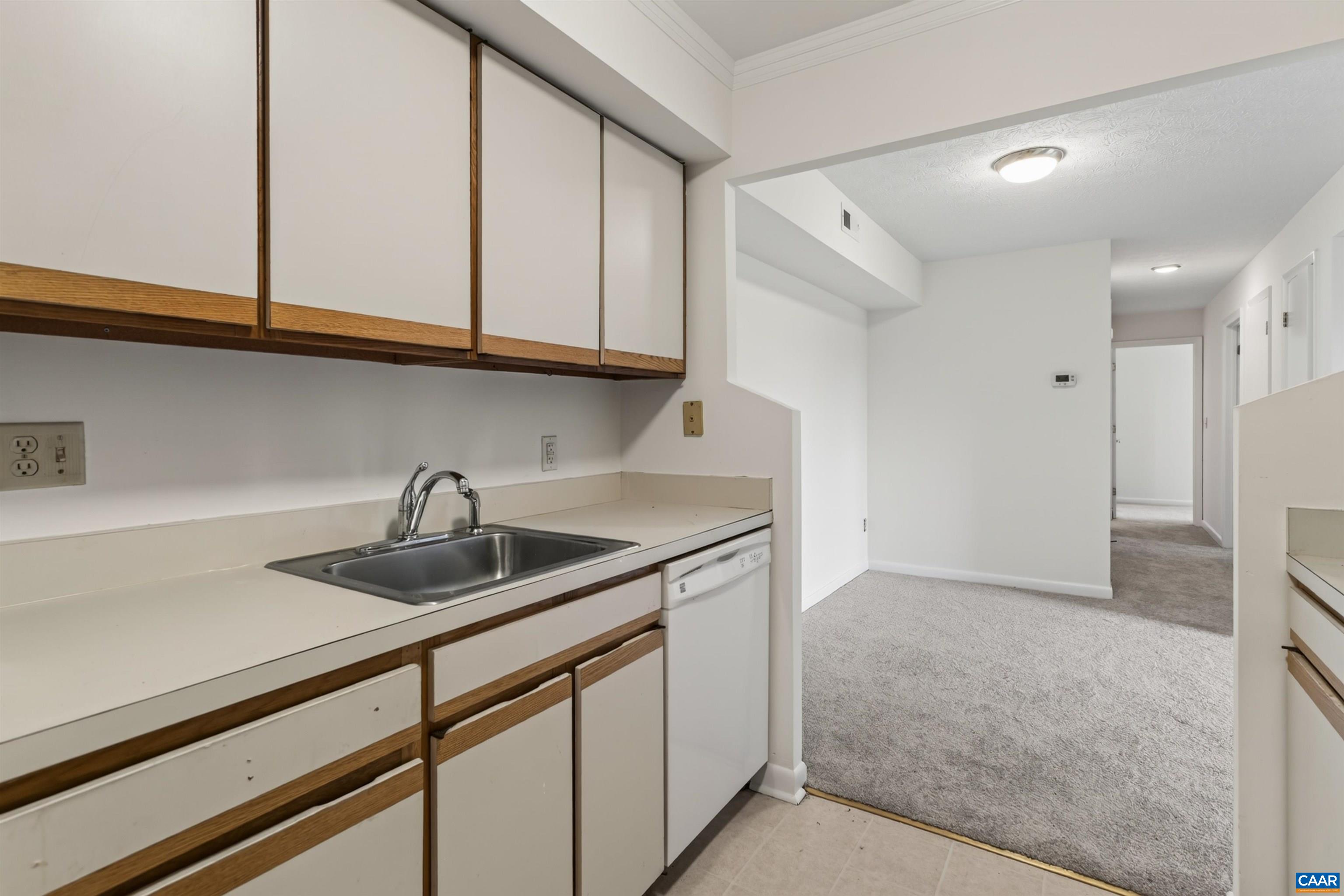 128 Turtle Creek Road, Unit 6 Charlottesville, VA 22901 - Photo 15 of 40 Gallery Image 15