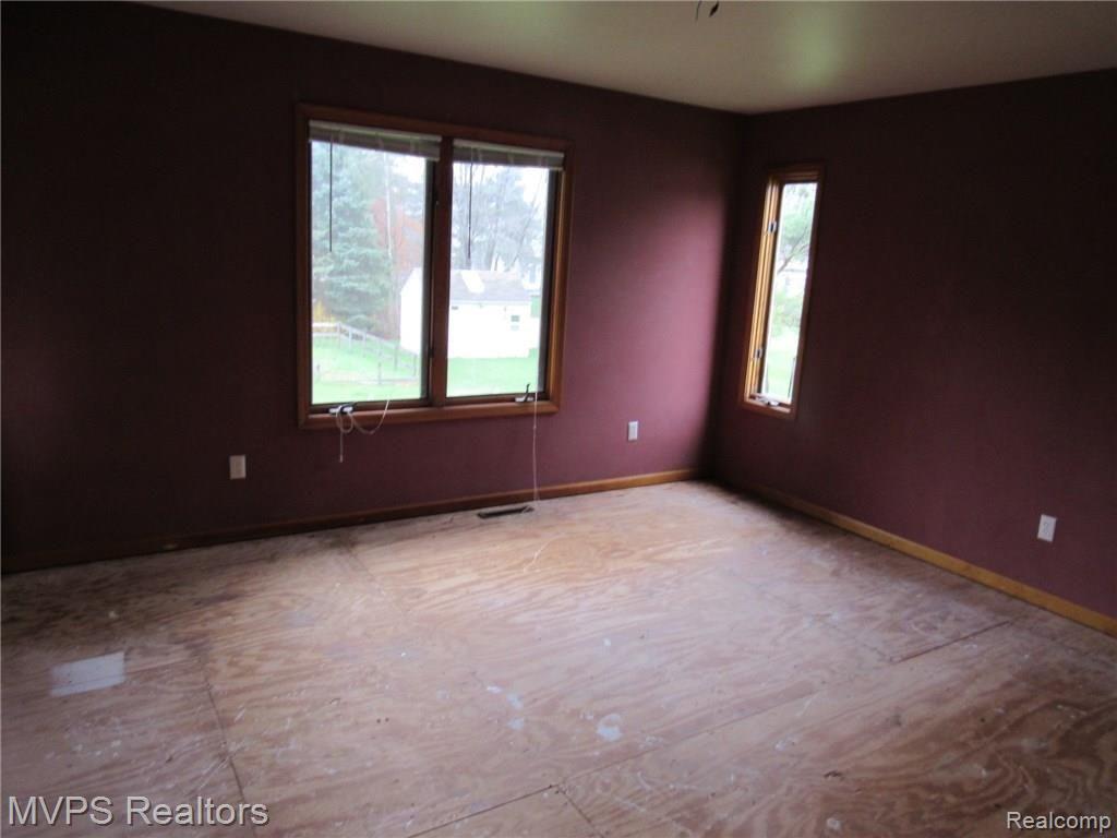565 South Newman Road Lake Orion, MI 48362 - Photo 15 of 22 IMG_1757.JPG