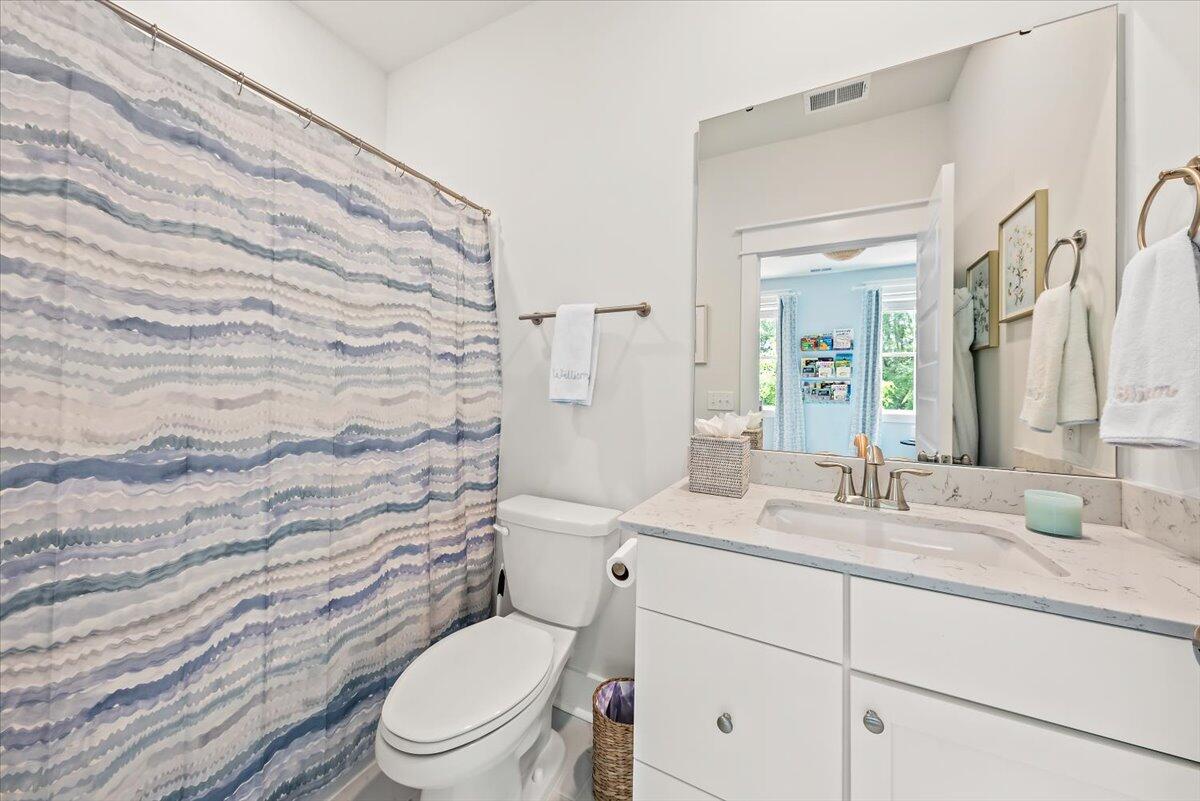 1635 Florentia St Mount, Unit M3 Mount Pleasant, SC 29464 - Photo 21 of 29 Ensuite