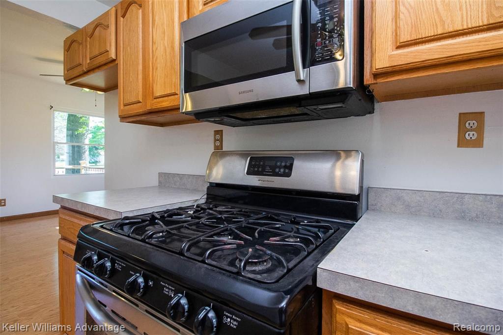 29541 King Road Romulus, MI 48174 - Photo 10 of 43