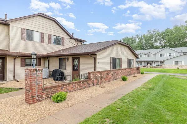 $194,900 | 151 96th Lane Northeast, Blaine, MN 55434