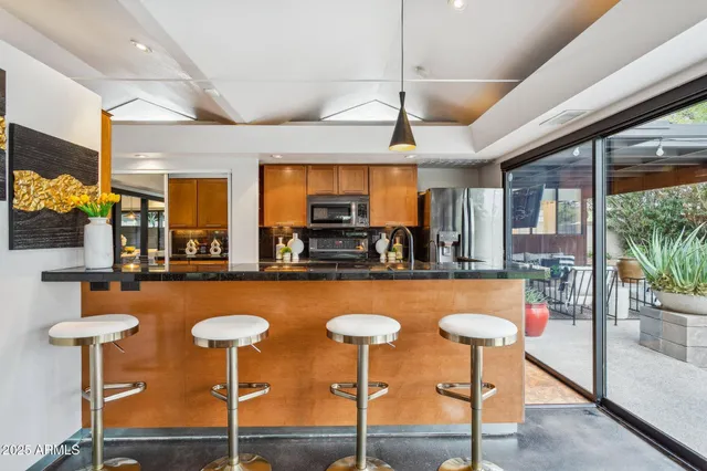 $2,225,000 | 4324 East Stanford Drive, Phoenix, AZ 85018