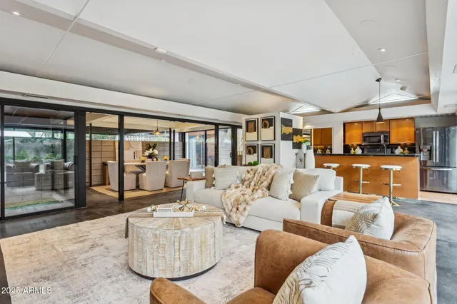 $2,225,000 | 4324 East Stanford Drive, Phoenix, AZ 85018