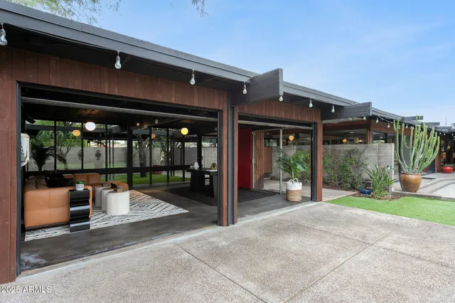 $2,225,000 | 4324 East Stanford Drive, Phoenix, AZ 85018