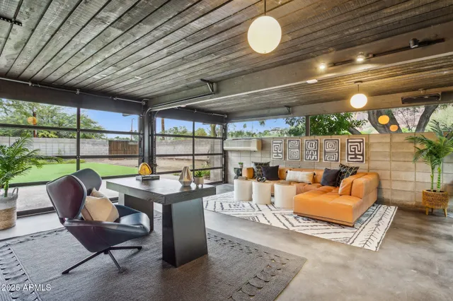 $2,225,000 | 4324 East Stanford Drive, Phoenix, AZ 85018