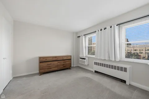 $195,000 | 2909 North Sheridan Road, Unit 605, Chicago, IL 60657