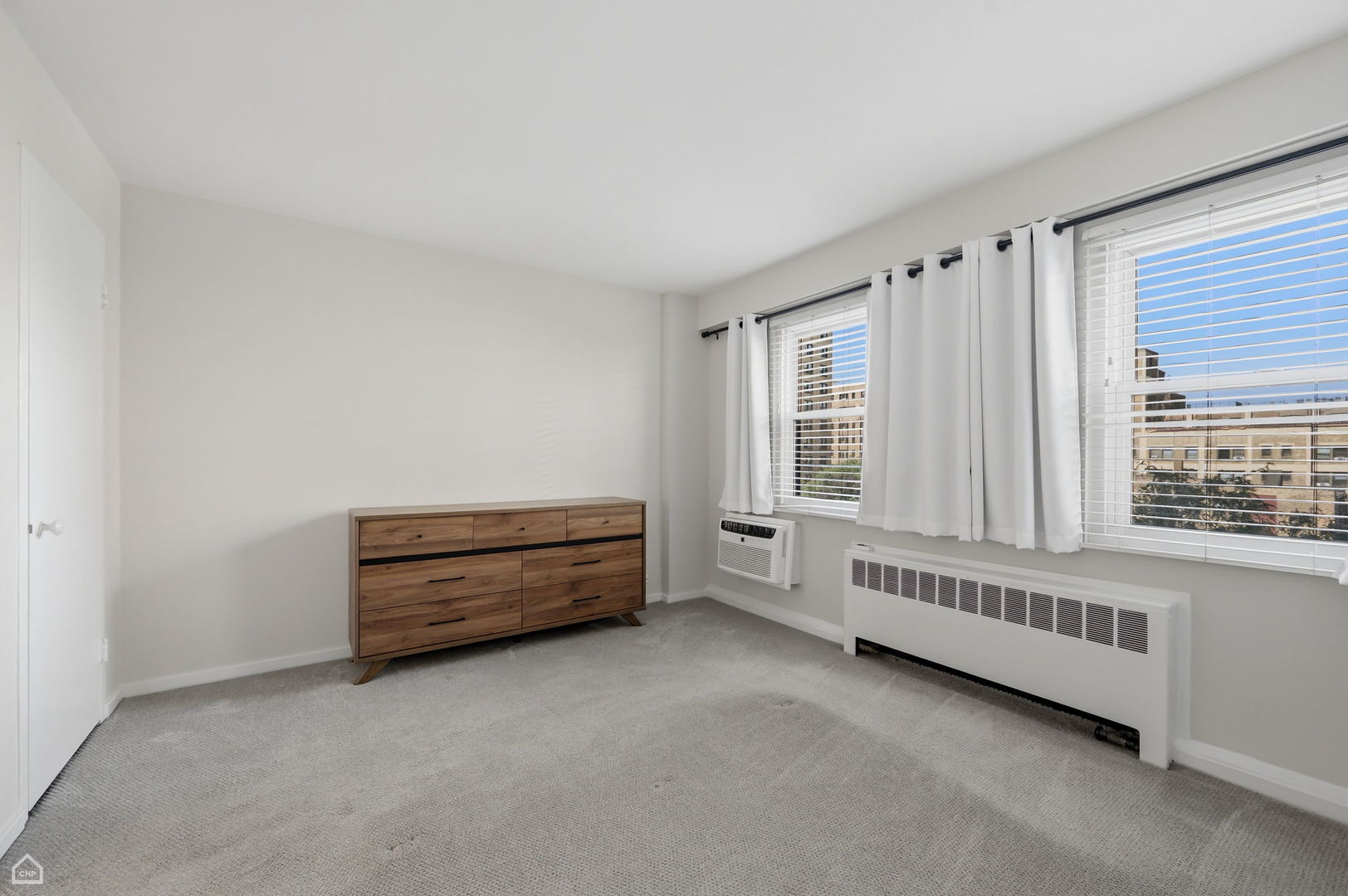 2909 North Sheridan Road, Unit 605 Chicago, IL 60657 - Photo 9 of 15