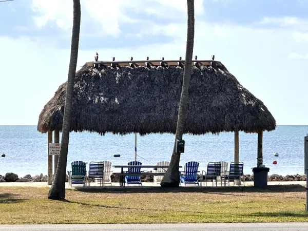 $459,000 | 915 South Emerald Drive, Key Largo, FL 33037