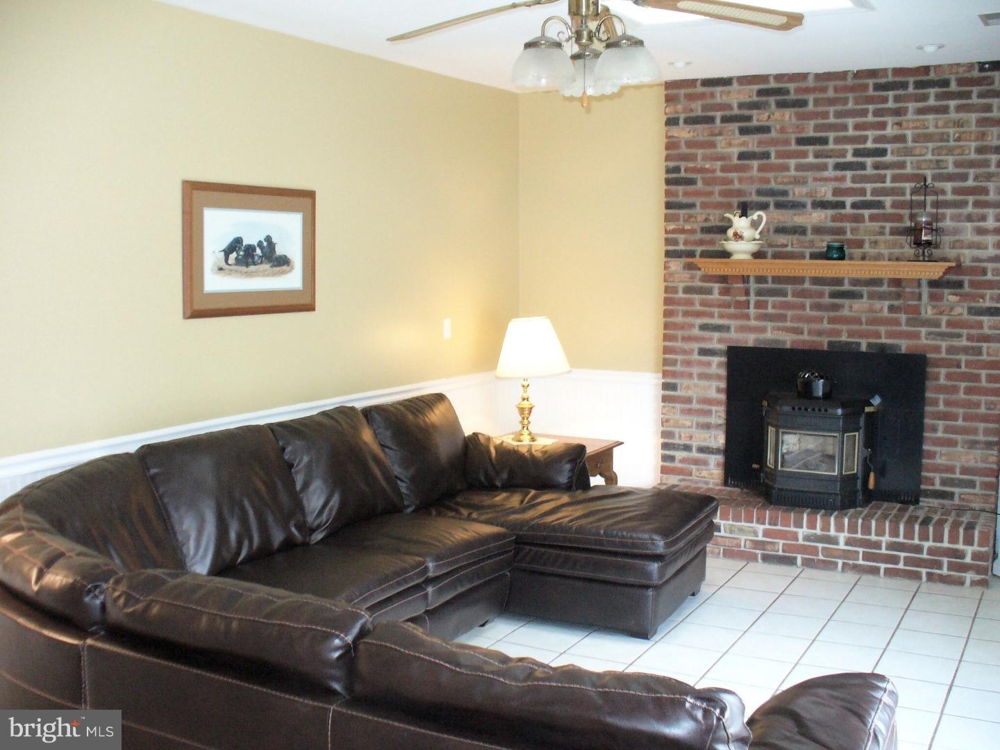 1500 Fairgrounds Road Hatfield, PA 19440 - Photo 9 of 25 Family Room