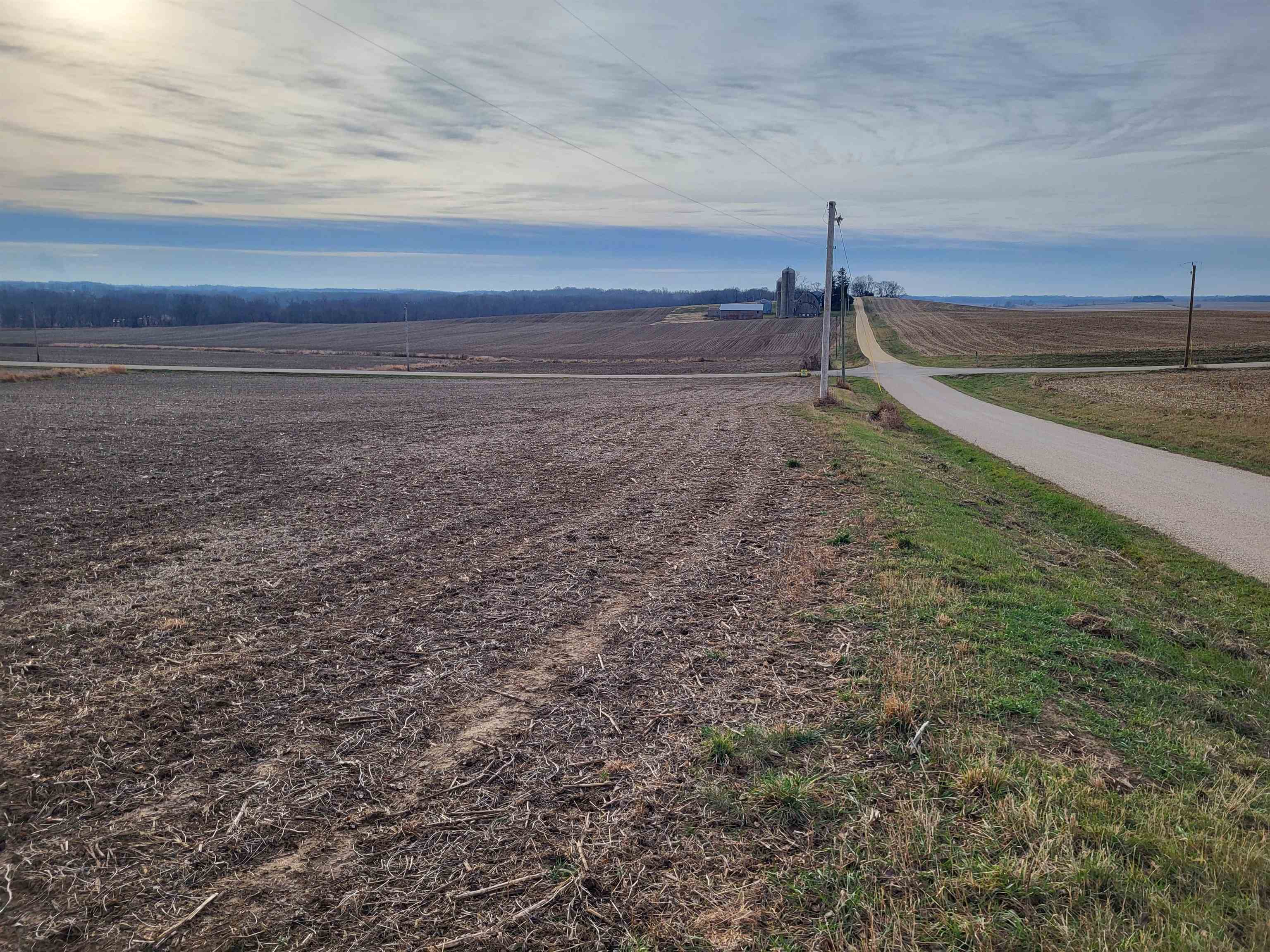 Tbd Richland Road Freeport, IL 61032 - Photo 3 of 6 a view of a room with an entryway